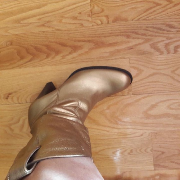 Gold leather high heeled boots. - Picture 2 of 4